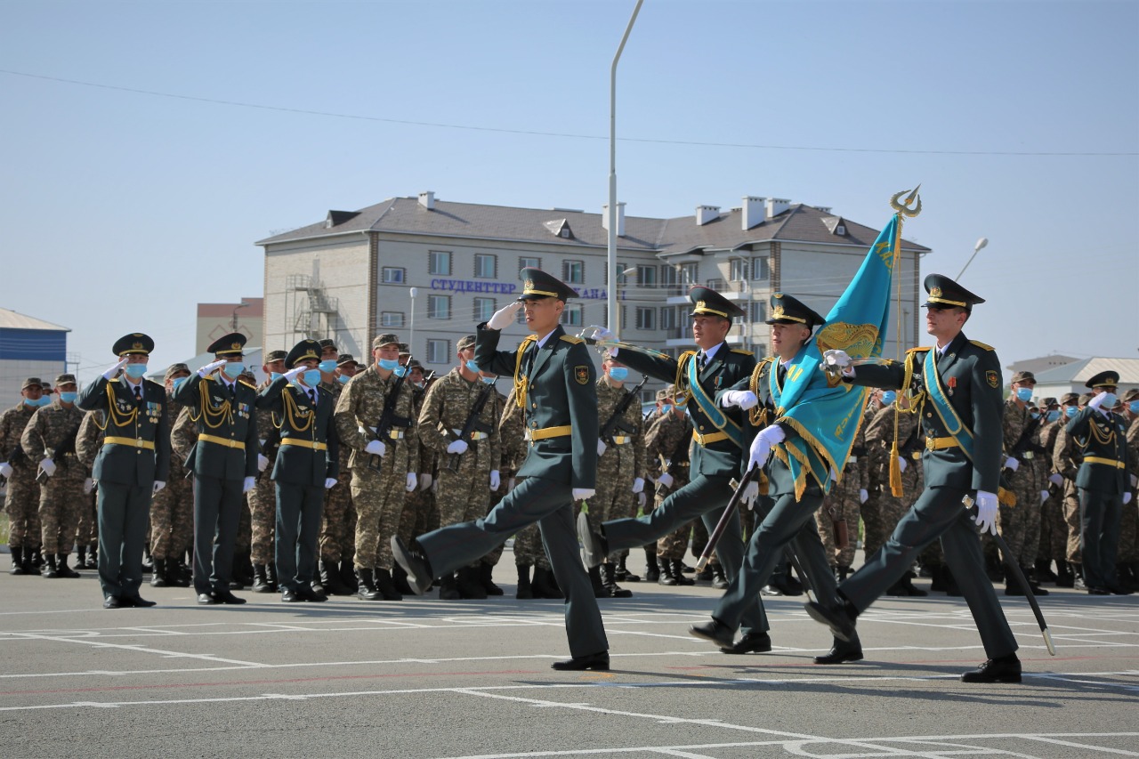 Картинка жас сарбаз